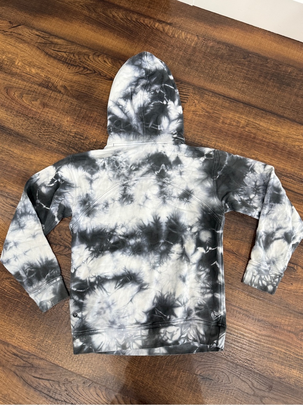 Lululemon- Tie Die